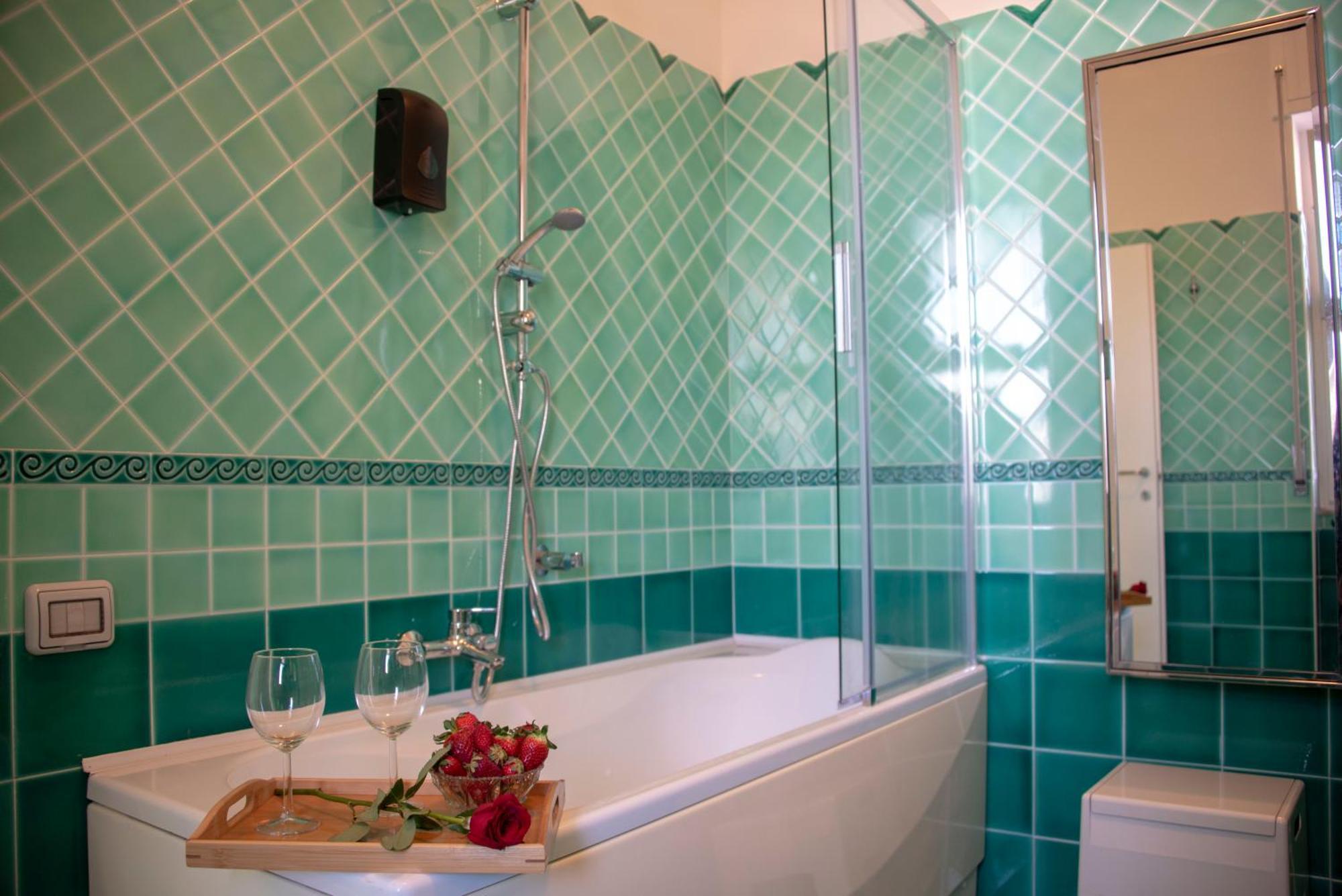 Reginella Guest House Salernes Extérieur photo